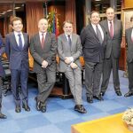 De izquierda a derecha, el jurado de los premios: Javier Bardají, Joaquín Parera, Julián Cabrera, José Creuheras, Alfonso Ussía, Mauricio Casals, Francisco Marhuenda y Rosa Díaz