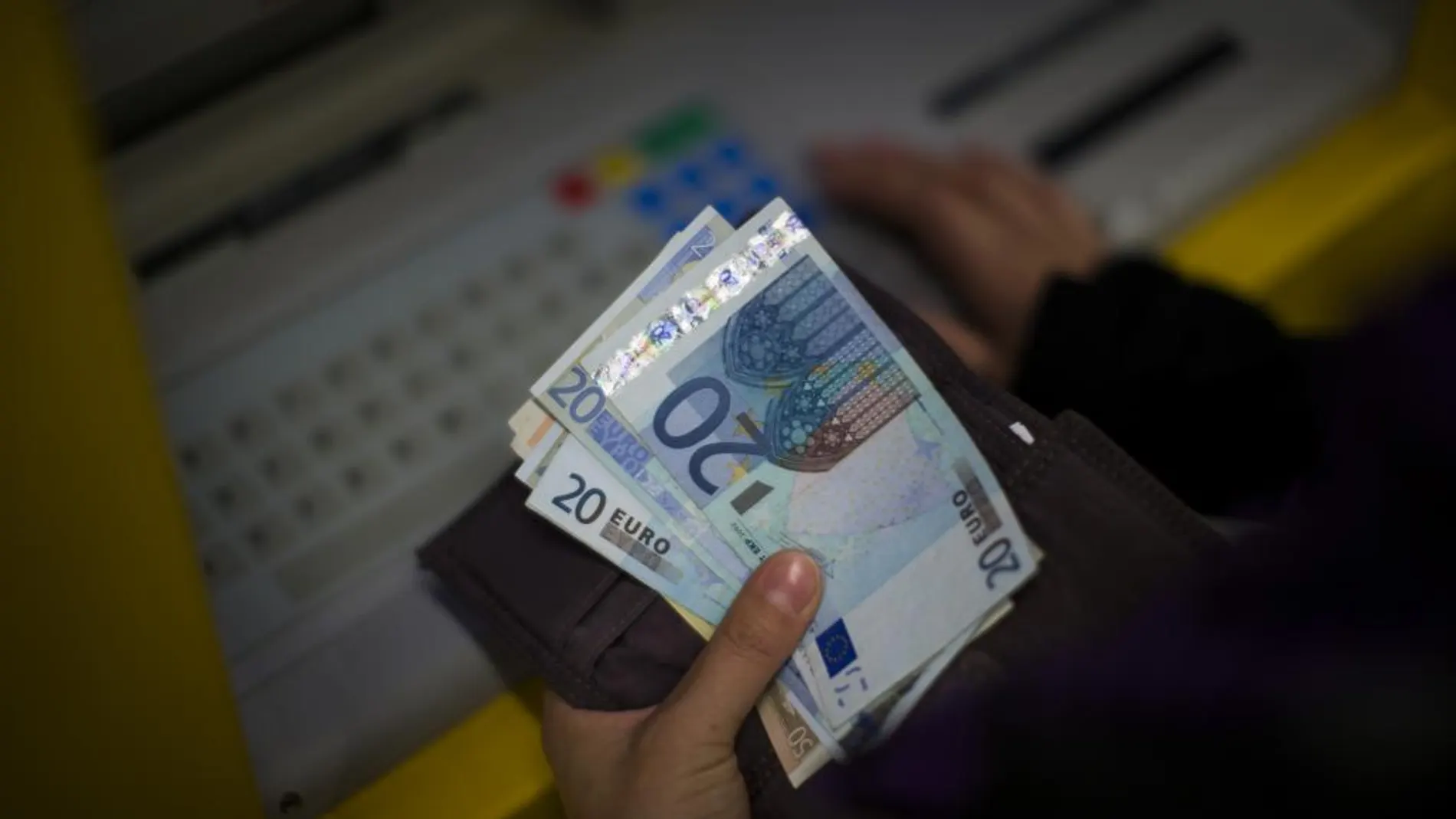 Crece el número de catalanes que abren cuentas bancarias fuera de Cataluña