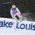 El suizo Beat Feuz durante la prueba de descenso celebrado en el Lake Louise