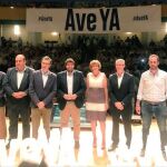 La Razón. El Auditorio Víctor Villegas llenó el aforo de personas contrarias a que el Gobierno de Pedro Sánchez retrase la llegada de la Alta Velocidad a la Región hasta el 2020