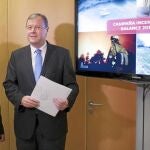 El consejero de Fomento y Medio Ambiente, Antonio Silván, realiza, junto a José Ángel Arranz, un balance de la campaña contra incendios