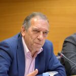 El secretario autonómico de Educación sí que acude ahora a Les Corts, en su condición de miembro del Gobierno