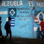 El Gobierno de Maduro se muestra indignado por la decisión de sus vecinos