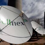Repetidores de Cellnex en los exteriores de Torrespaña