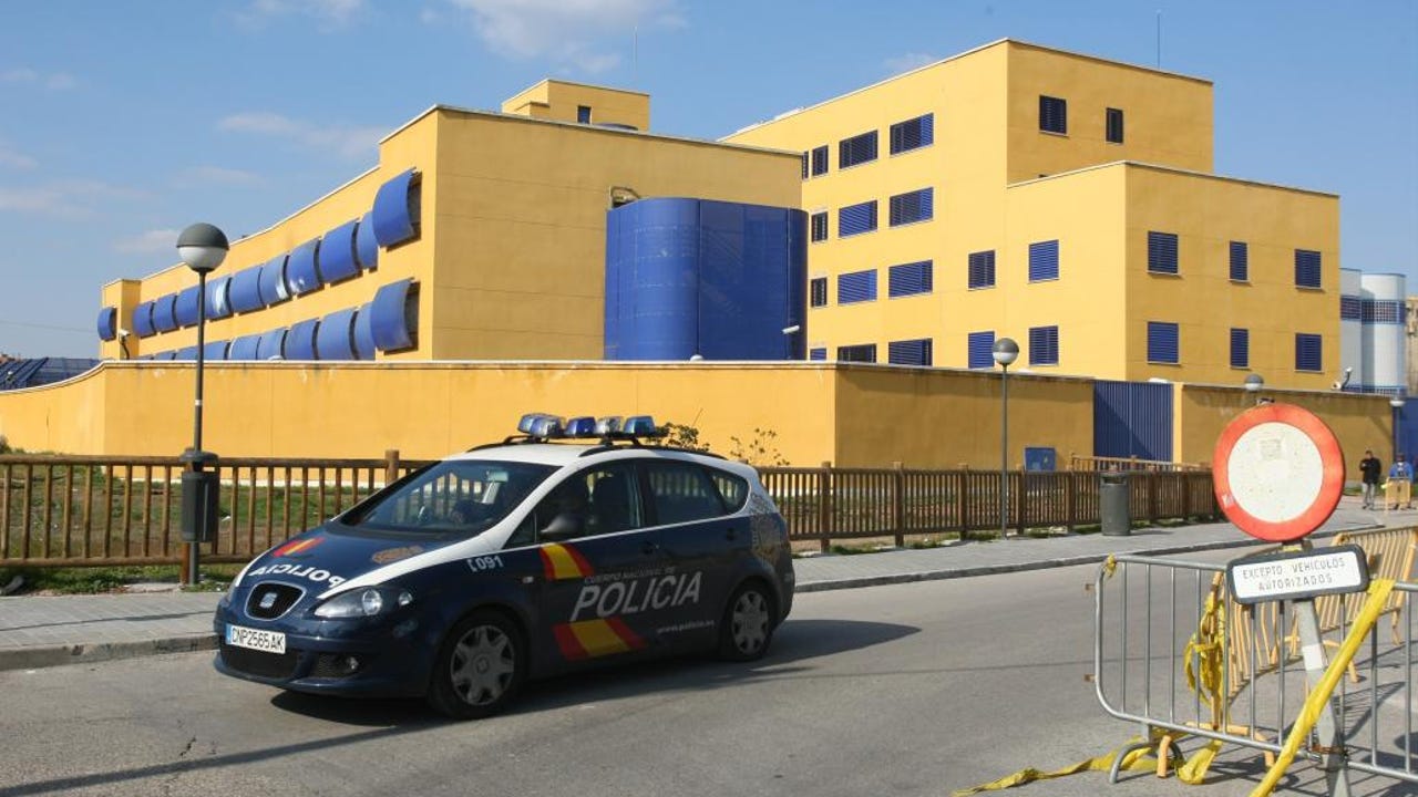 El Servicio Jesuita de atención a los inmigrantes denuncia falta de transparencia en la gestión de los CIE