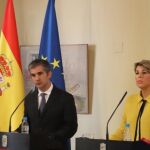 El consejero de Agua, Agricultura, Ganadería y Pesca, Miguel Ángel del Amor, junto a la portavoz del Gobierno regional, Noelia Arroyo, ayer tras el Consejo de Gobierno