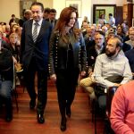 La presidenta de las Cortes de Castilla y León, Silvia Clemente, junto al alcalde de Arévalo, Vidal Galicia, antes de protagonizar las jornadas sobre la despoblación en el municipio abulense