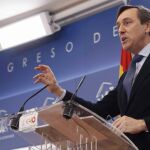 Rafael Hernando consideró que hay crímenes que se convierten "verdaderas torturas para las familias"