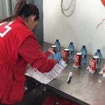 El equipo de Cruz Roja atendió a los inmigrantes que llegaron al Puerto de Cartagena