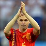 En la misiva, Iniesta da las gracias a la Federación y señala que estará "¡Siempre con LA ROJA". Foto: PETER POWELL/EFE/EPA