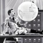 En «El gran dictador», Chaplin parodiaba de forma magistral los delirios de Hitler con un globo terráqueo y Wagner sonando de fondo
