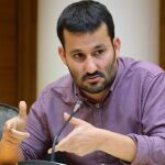 Archivo. El conseller de Educación, Vicent Marzà, prioriza la utilización del valenciano, llegando en ocasiones a violentar la legislación autonómica y nacional