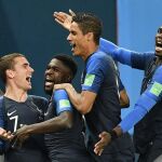 Los jugadores franceses celebran el gol de Umtiti ante Bélgica y que les ha dado el pase a la final.