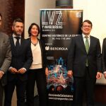 El alcalde de Salamanca, Alfonso Fernández Mañueco, presenta la tercera edición del Festival Luz y Vanguardias, junto al director de la cita, Alberto Mariñas; el concejal de Cultura salmantino, Julio López; la comisaria, Lorena Martínez; y el asesor de presidencia de Iberdrola, Luis Gómez /Juan Lázaro/Ical