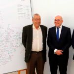 El presidente de la Diputación de Valladolid, Jesús Julio Carnero, presenta la Estrategia Viaria Provincial 2019-2031 junto al alcalde de Camporredondo, Jesús María Criado, y el diputado del Área de Cooperación y Asesoramiento a Municipios y alcalde de Viana, Alberto Collantes
