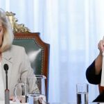 Concepción Dancausa y Manuela Carmena han protagonizado varios «encontronazos» las últimas semanas