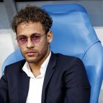 Neymar vio desde fuera la victoria del PSG en la Copa. El brasileño quiere dejar París esta temporada