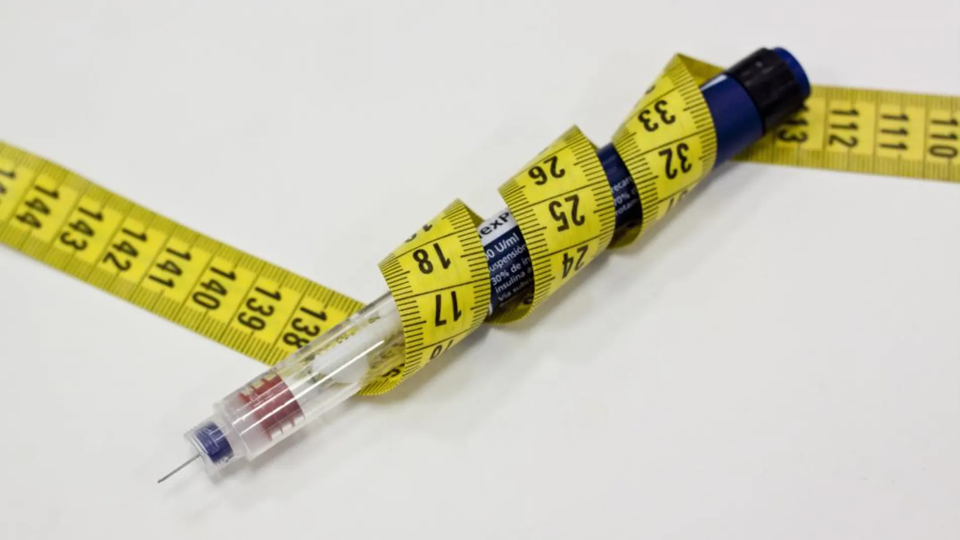 Una deficiencia en esta proteína conduce a la aparición de resistencia a la insulina