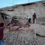 Rescate de una de las víctimas del terremoto de 6.8 grados