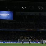 Momento en el que se anunció la revisión en vídeo del gol de Cristiano ayer en Yokohama