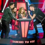 De izda. a dcha., Luis Fonsi, Antonio Orozco, Paulina Rubio y Pablo López en un momento de la grabación