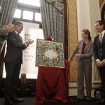 El consejero Ramírez de Arellano; el alcalde, Juan Espadas; la Infanta Elena; el director del Alfonso XIII, Carlo Suffredini; y el vicepresidente para España y Portugal de Starwood, Richard Brekelmans