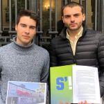 Representantes de la asociación S’ha Acabat!