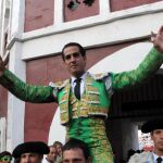 El diestro de Orduña cortó tres orejas de un lote de Juan Manuel Criado