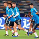 Varane, Marcelo y Ramos, se entrenan ayer. Los tres estuvieron en la Décima