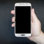 Problemas de espalda relacionados con el uso continuado del teléfono móvil