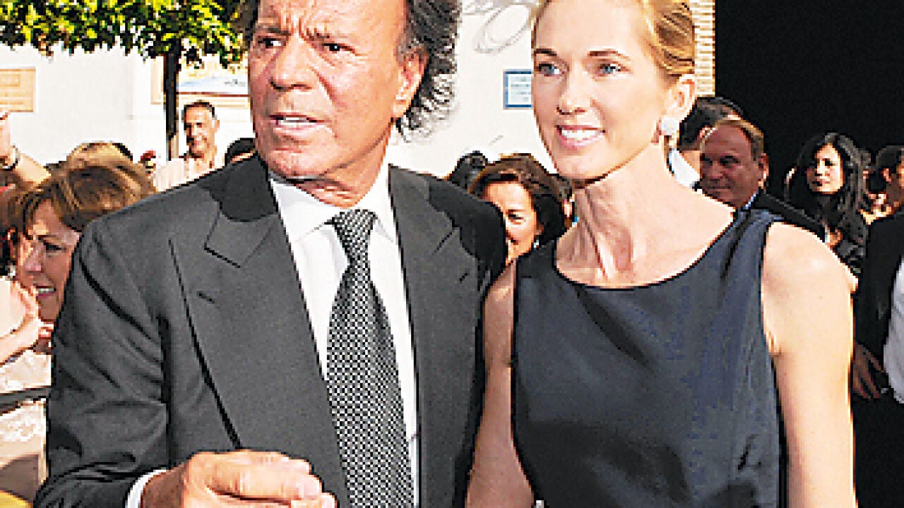 Miranda Rijnsburger cierra filas con Julio Iglesias en plena tormenta mediática: “A tu lado, siempre”