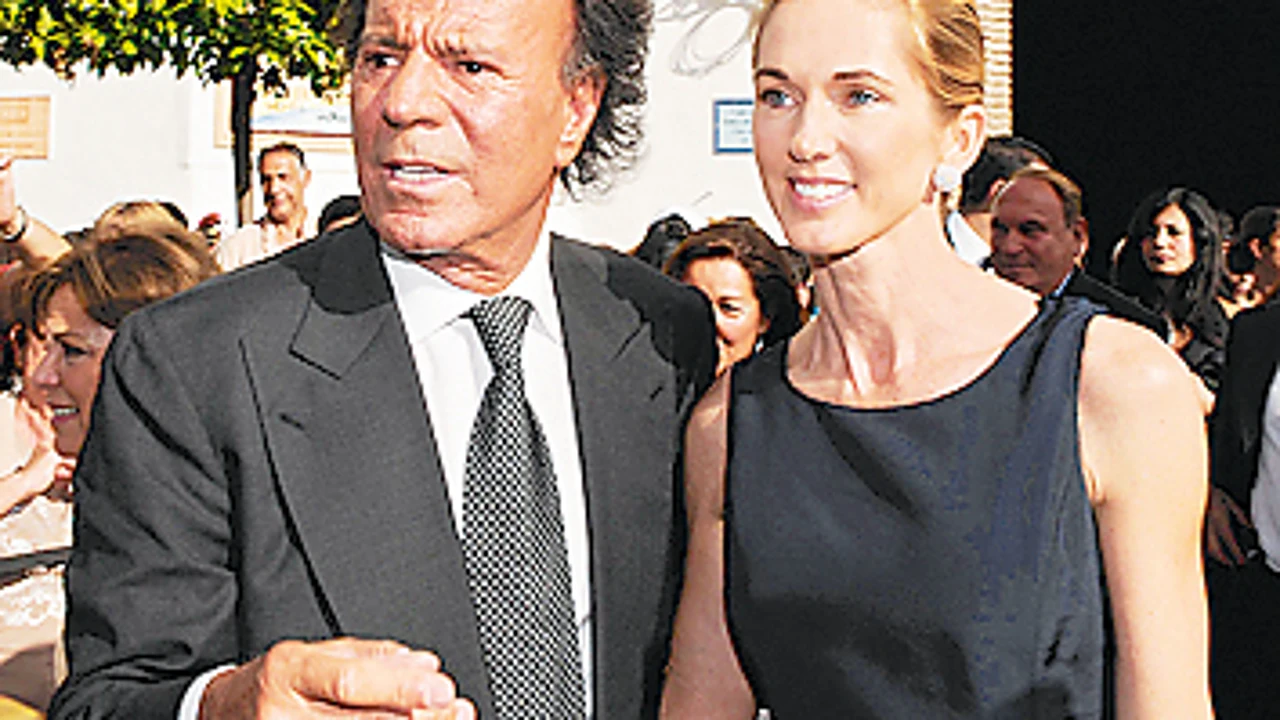 Miranda Rijnsburger cierra filas con Julio Iglesias en plena tormenta mediática: “A tu lado, siempre”