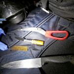 Cuchillos, navajas, tijeras y palos fueron incautados a los miembros de las bandas rivales detenidos