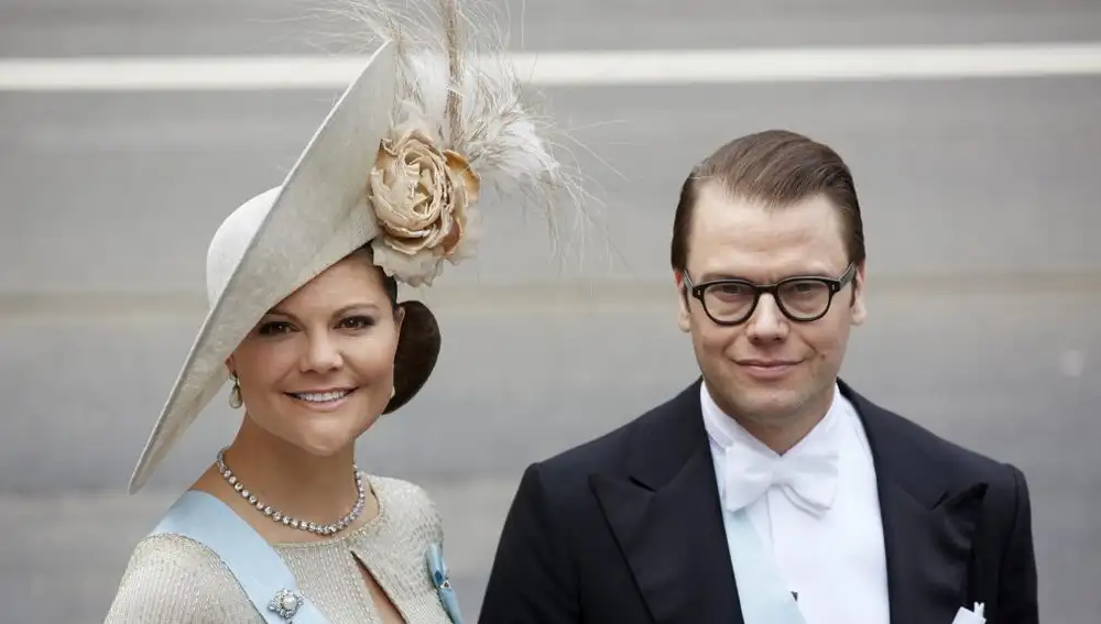 Los príncipes de Suecia, Victoria y Daniel, a su llegada a la ceremonia de investidura del rey Guillermo-Alejandro e