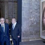 El doctor Pedro N. Barri, con Xavier Trias y Salvador Esteve ayer en la exposición