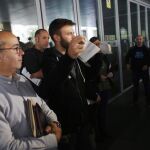 El primer teniente de alcalde y alcalde accidental de Badalona, Oriol Lladó, y el tercer teniente de alcalde, Josep Téllez, el 12 de octubre