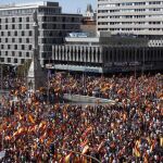 La concentración ha desbordado la plaza de Colón de Madrid