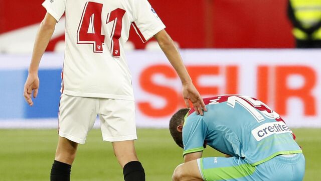 Bryan Gil con el Sevilla.