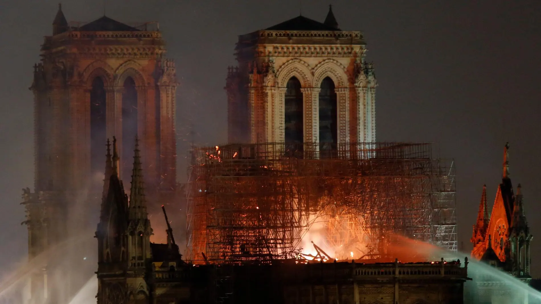 Incendio en la catedral de Notre Dame / Foto: AP
