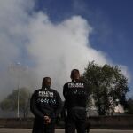 Desaparece la nube tóxica y los vecinos de los tres municipios afectados ya pueden salir de sus casas