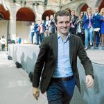 El líder del PP, Pablo Casado, presentó ayer en la localidad madrileña de Alcalá de Henares a los candidatos a las alcaldías de la zona este de la Comunidad de Madrid