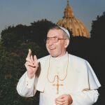 El Papa Juan Pablo I, fotografiado junto al Vaticano en 1978