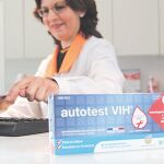 El farmacéutico cuenta con una guía que le sirve para explicar al paciente cómo debe realizarse la prueba y cuándo es el mejor momento