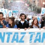 Los 18 imputados por pertenencia a ETA encabezaron ayer la protesta en Bilbao