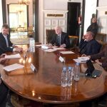 El alcalde de Burgos, Javier Lacalle, se reúne con el presidente de Patrimonio Nacional, Alfredo Pérez de Armiñán, acompañado por Fidel Herráez y Antonio Méndez Pozo, entre otros