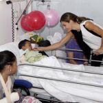 La Reina con dos de los niños heridos en el atentado de Barcelona