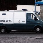 Un furgón policial sale de la cárcel de A Lama, en la provincia de Pontevedra