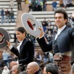 Lea Vicens y Sergio Galán salen por la Puerta Grande de Valencia