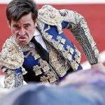 Dávila Miura, preparado para dar un pase, en la última de San Fermín
