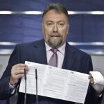 El diputado de Foro Asturias Isidro Martínez Oblanca durante la rueda de prensa que ha ofrecido en el Congreso.